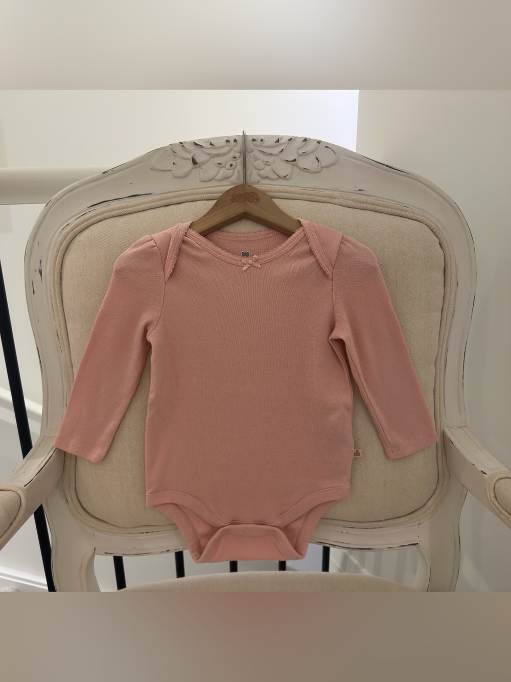 🩰 12~18 Mth 100% Gap Cotton Baby GAP Long-Sleeve Ballet Pink Bodysuit With Bow